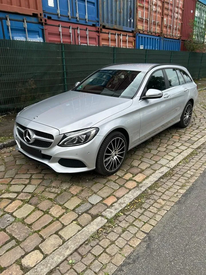 Mercedes-Benz C220D