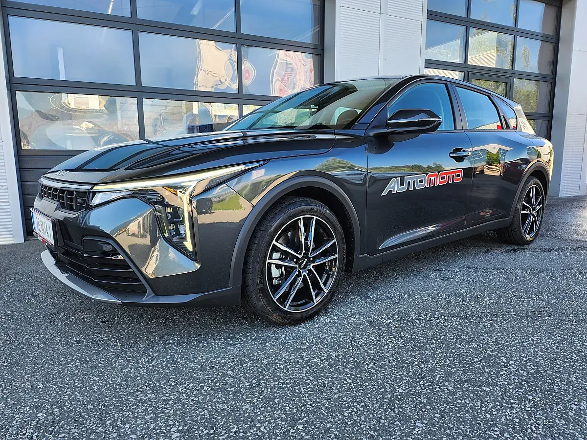 Kia K4