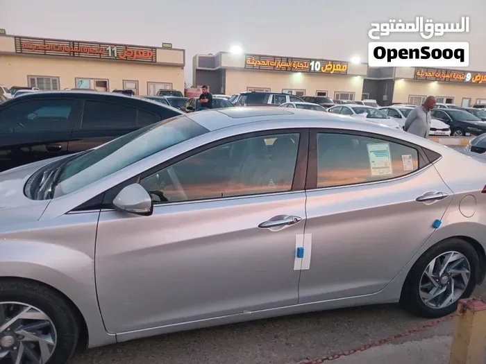 Hyundai Elantra 2016 photo 2