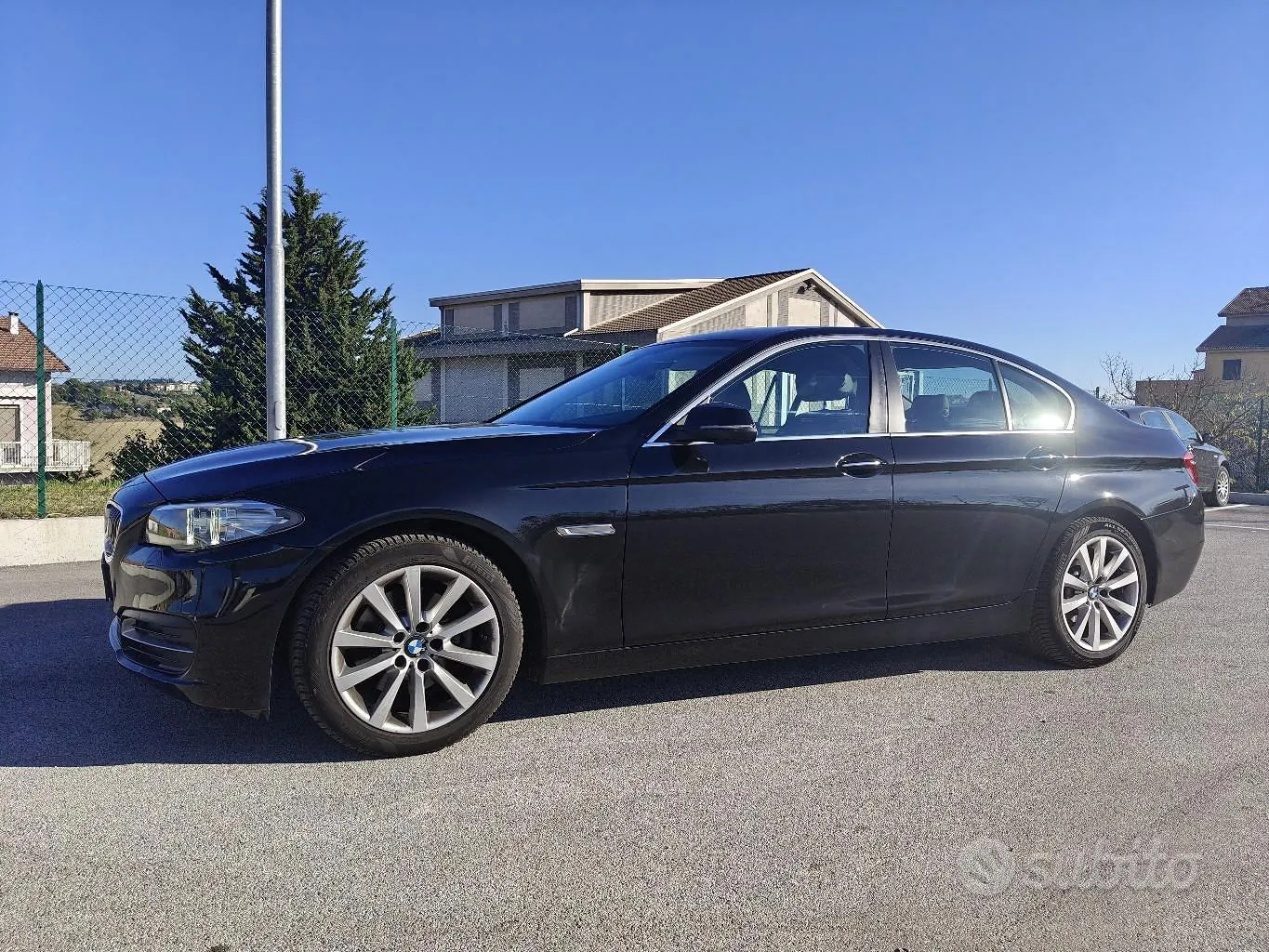 BMW 5 Series 2016 photo 2