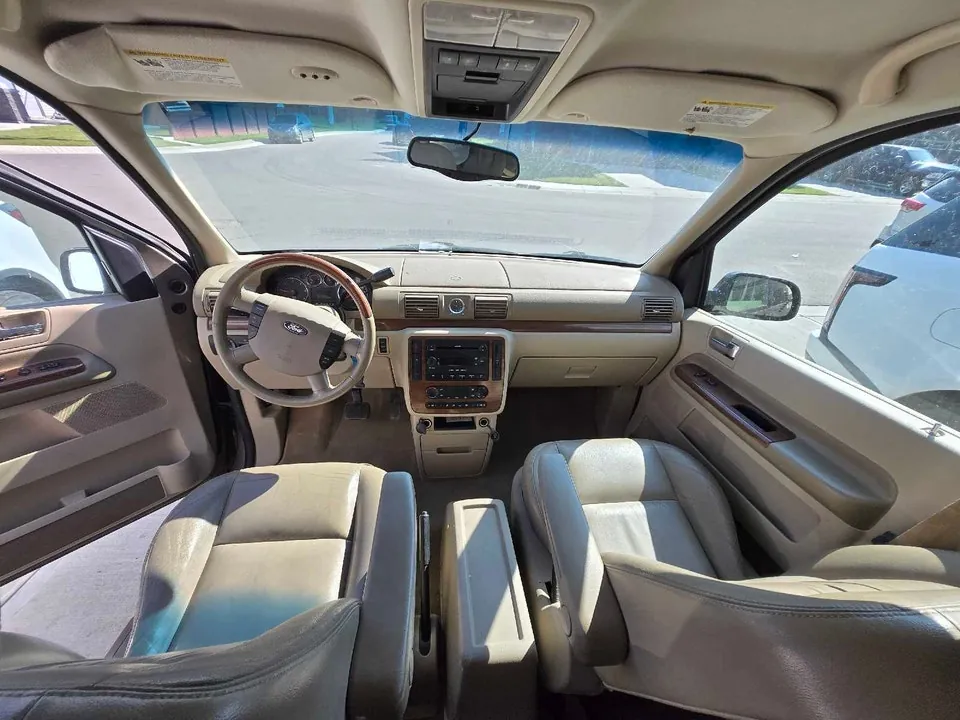 Ford Freestar 2005 photo 3