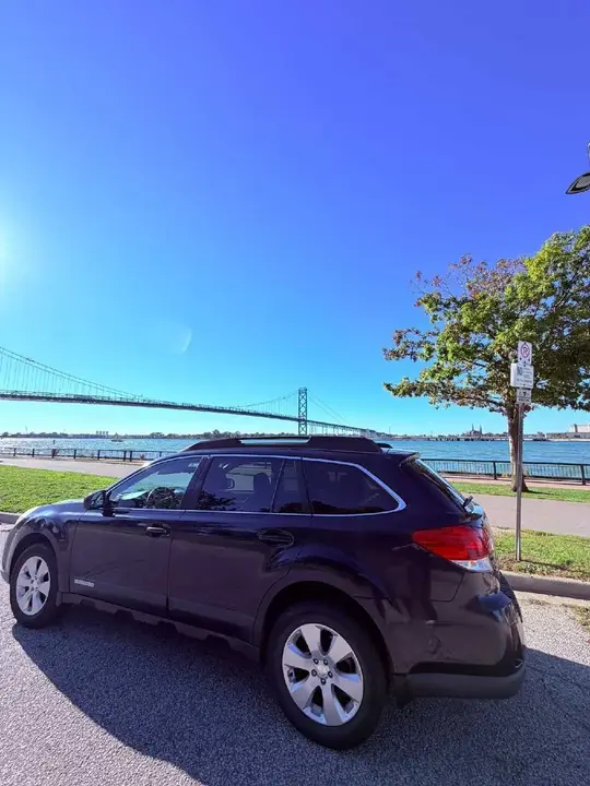 Subaru Outback 2012 photo 4