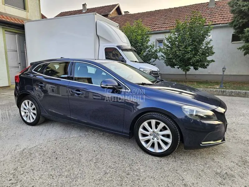 Volvo V40 2013 photo 3