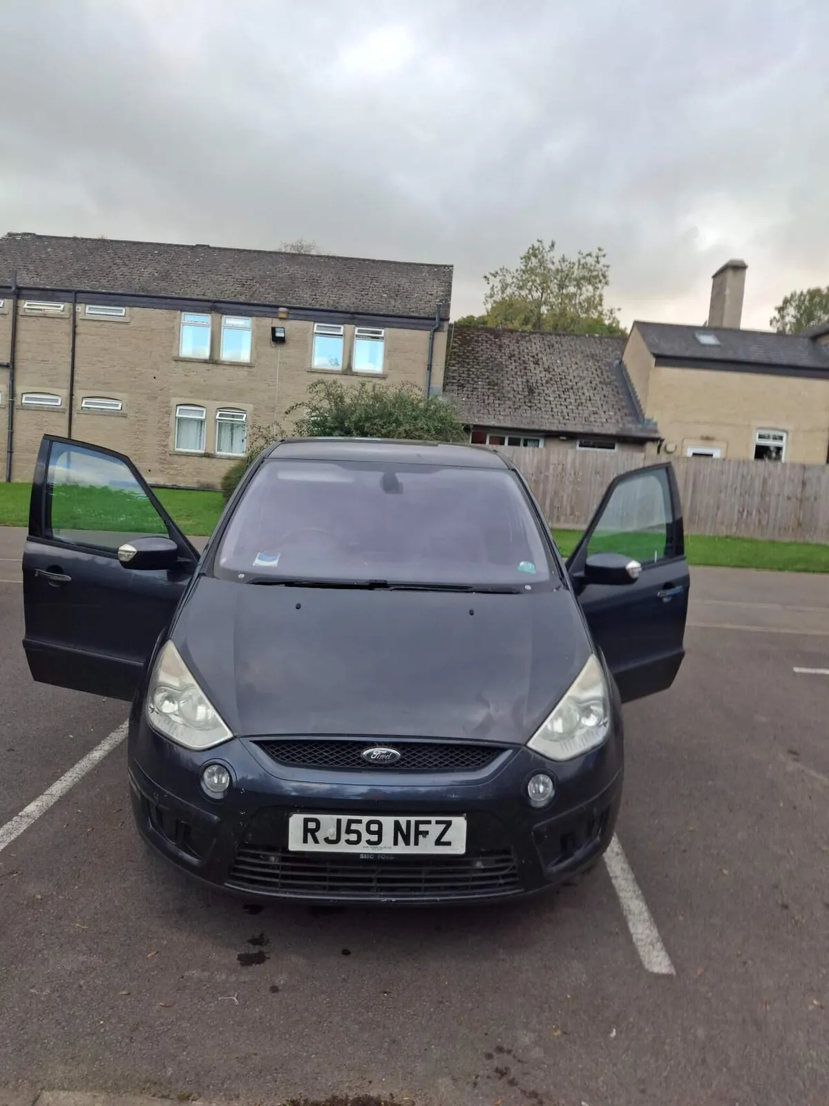 Ford S-Max 2009 photo 2