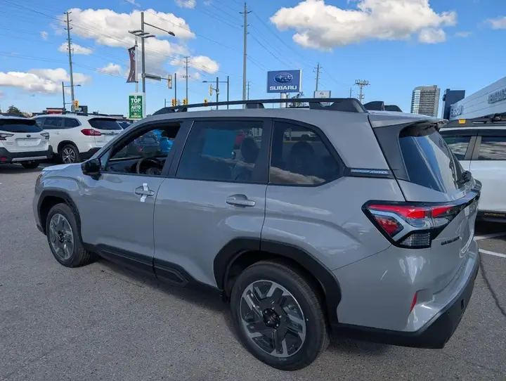 Subaru Forester 2026 photo 2