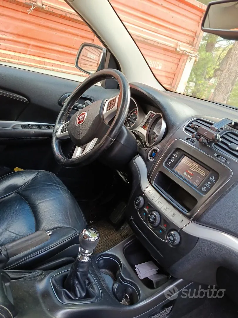 Fiat Freemont 2011 photo 3