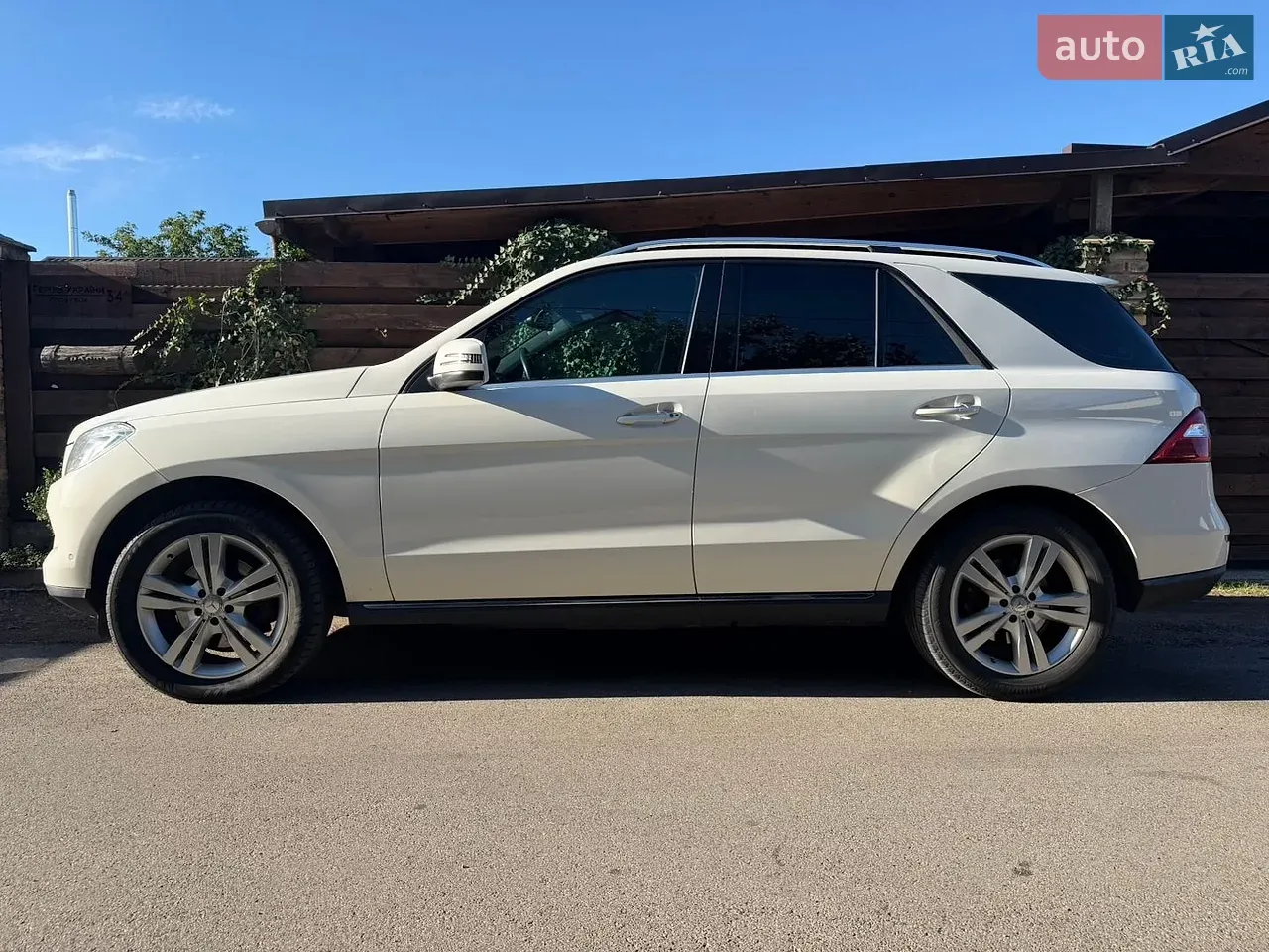 Mercedes-Benz M-Class 2013 photo 2