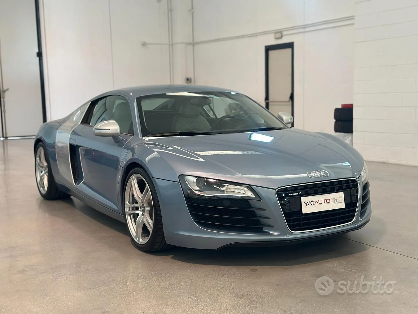 Audi R8 2009 photo 3