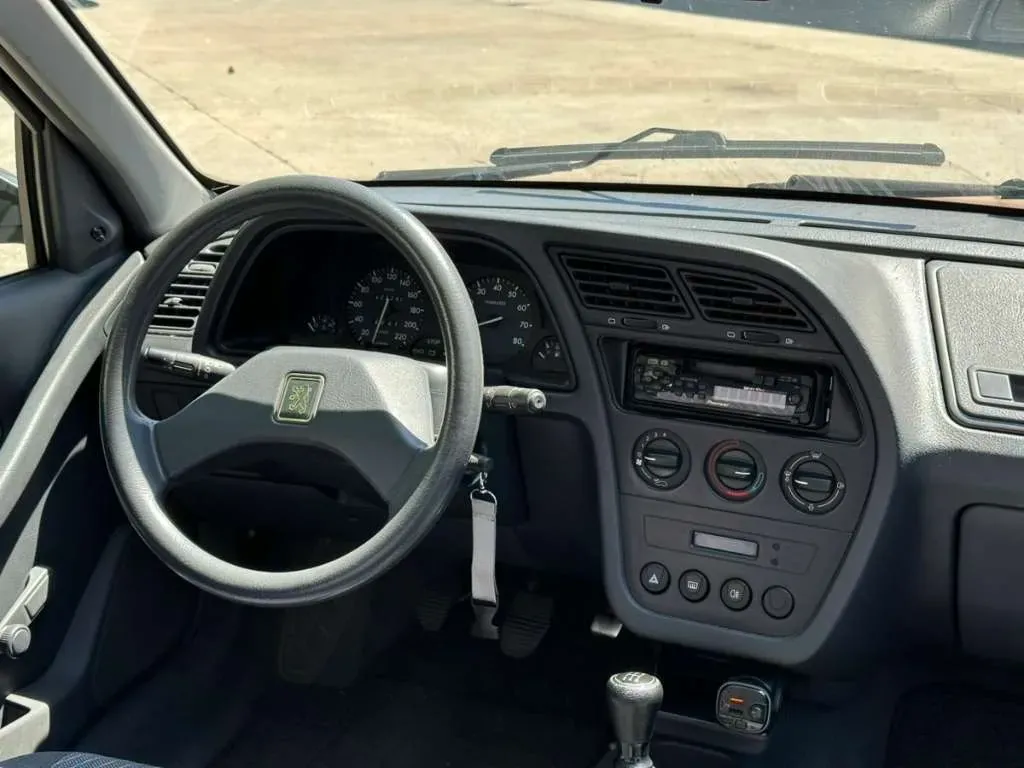 Peugeot 306 1993 photo 2