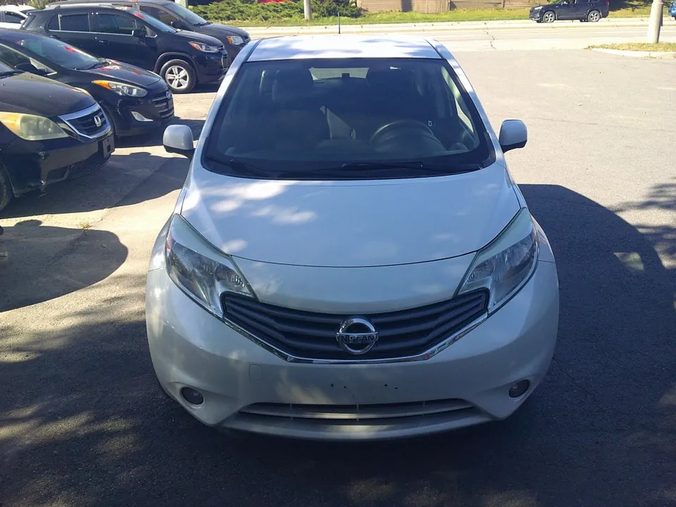 Nissan Versa Note 2014 photo 2
