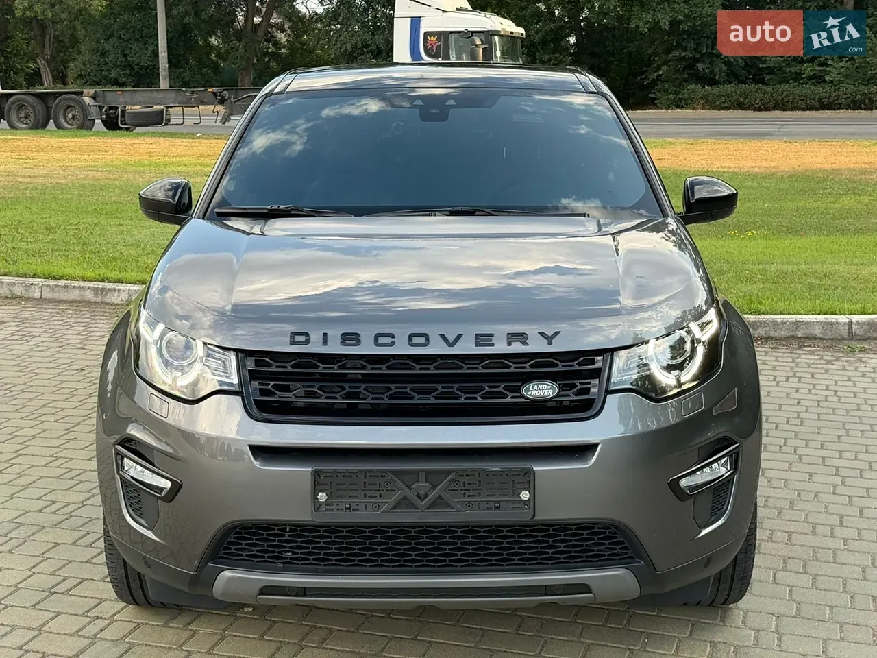 Land Rover Discovery Sport 2017 photo 4