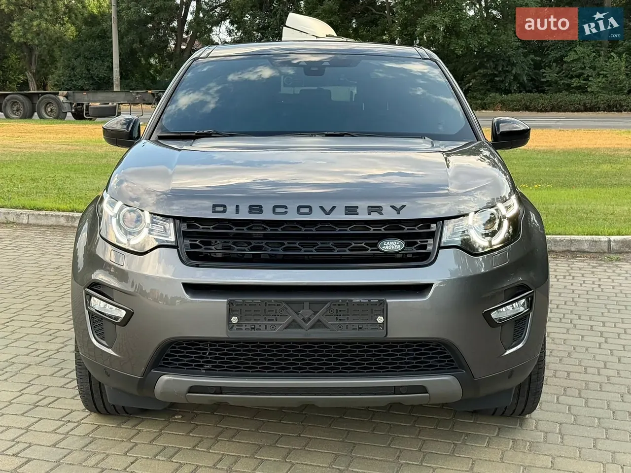 Land Rover Discovery Sport 2017 photo 3