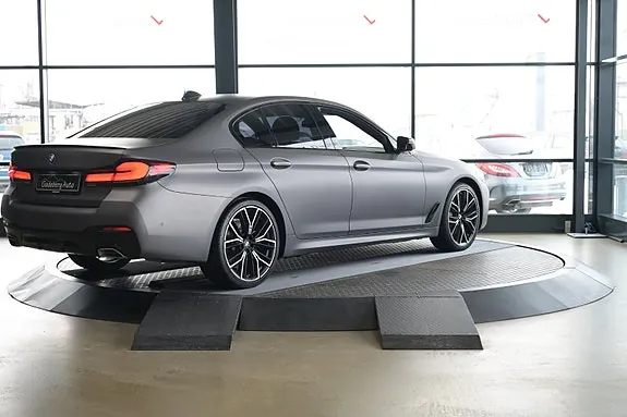 BMW 530E 2022 photo 2