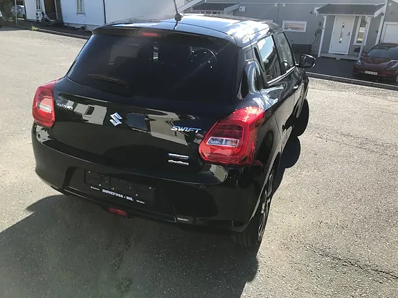 Suzuki Swift 2022 photo 4