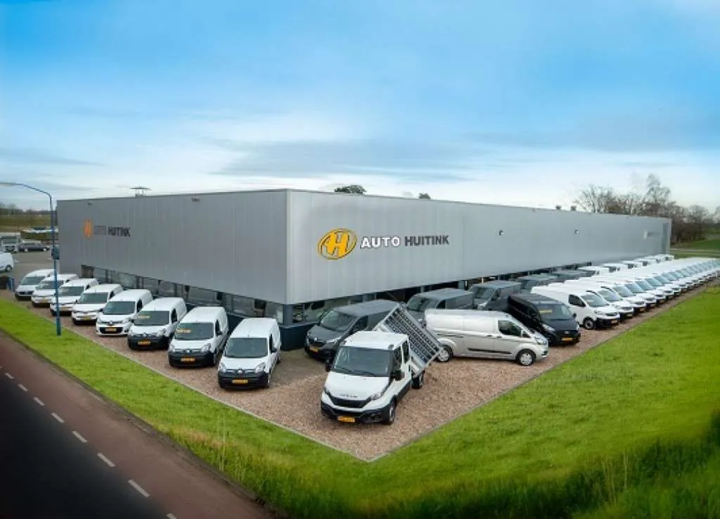 Opel Astra 2013 photo 2