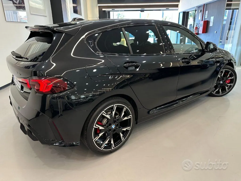 BMW 1 Series 2025 photo 5