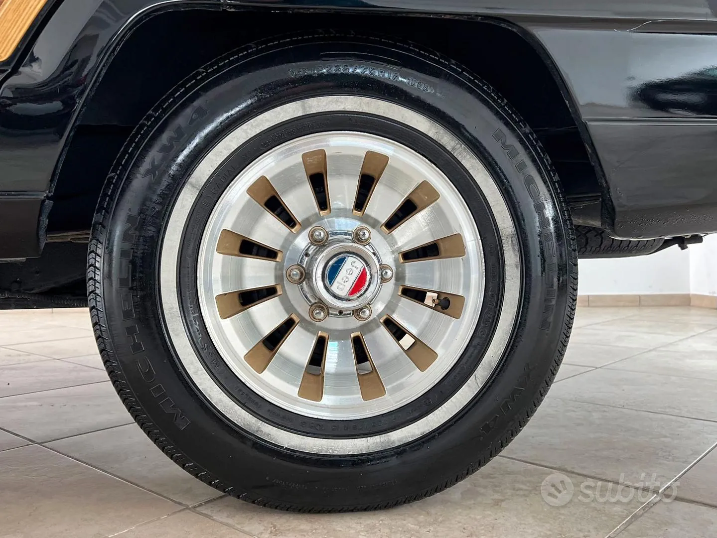 Jeep Wagoneer 1982 photo 3