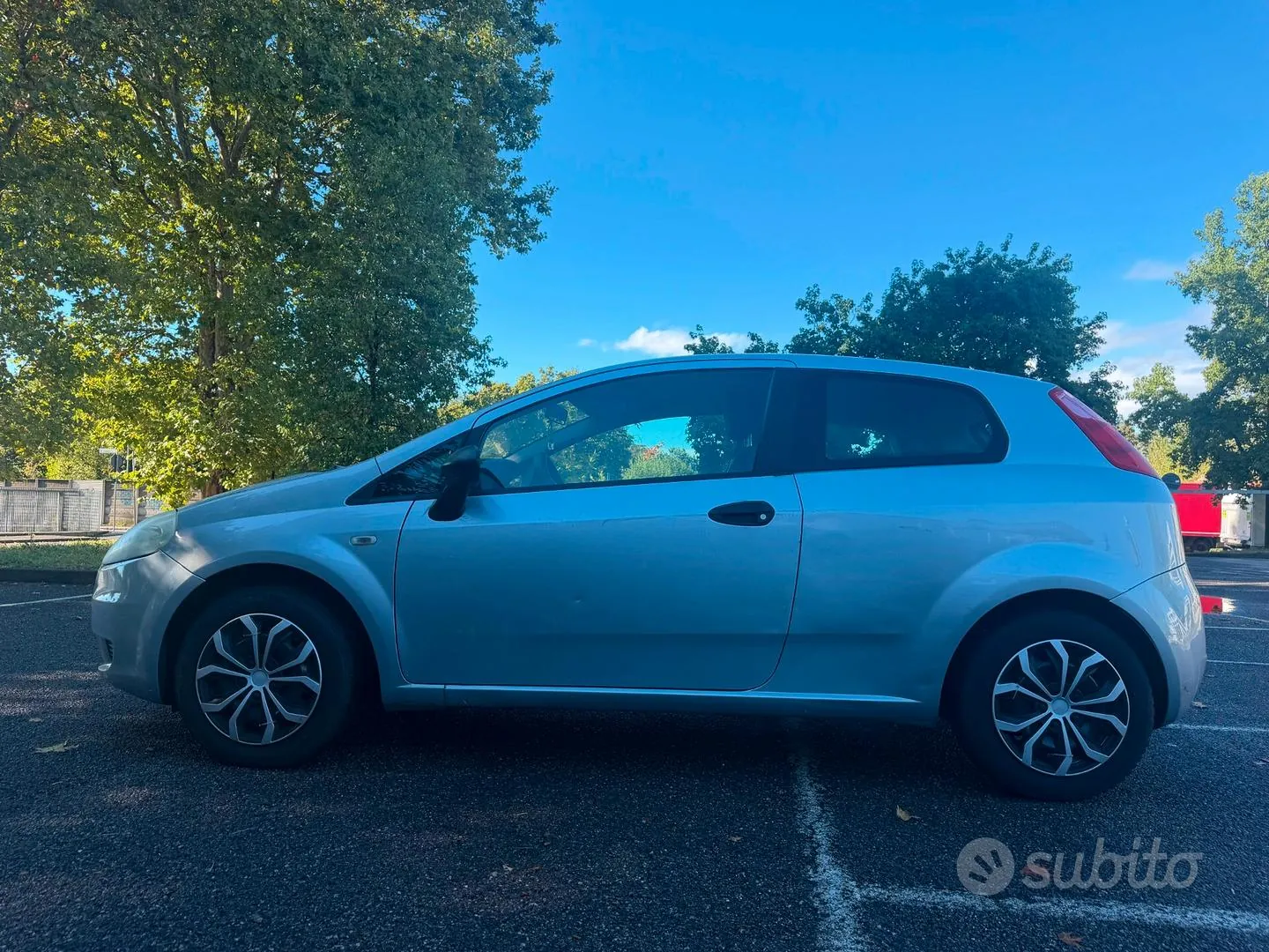 Fiat Grande Punto 2005 photo 4