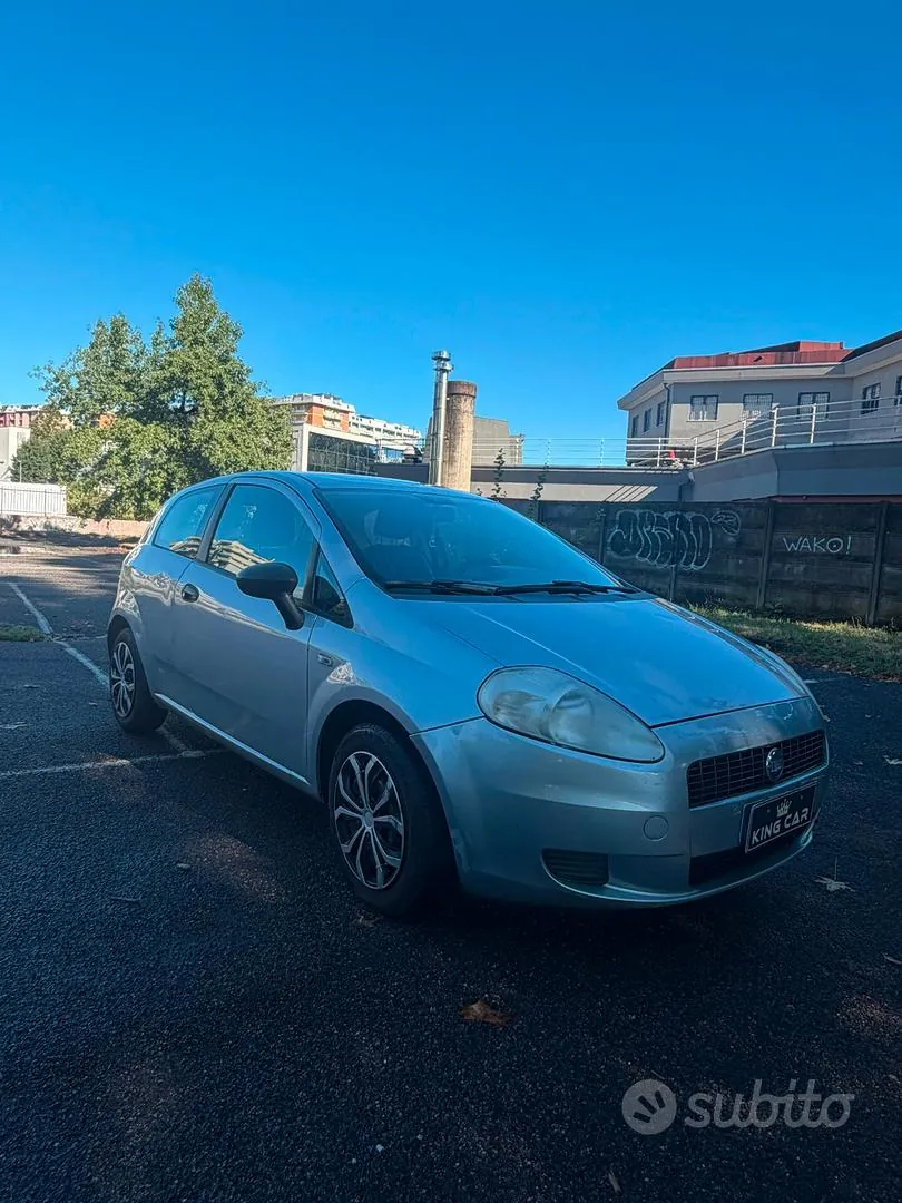 Fiat Grande Punto 2005 photo 2