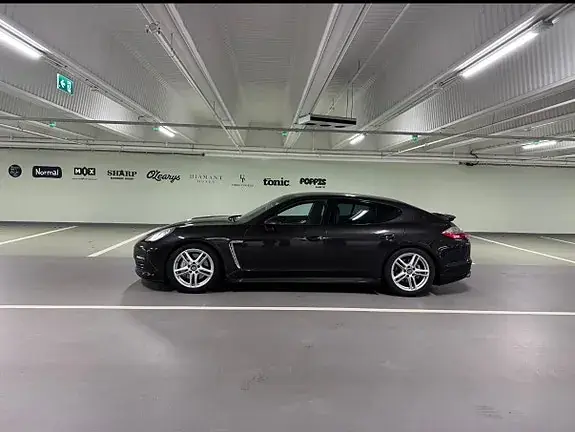Porsche Panamera 2010 photo 5