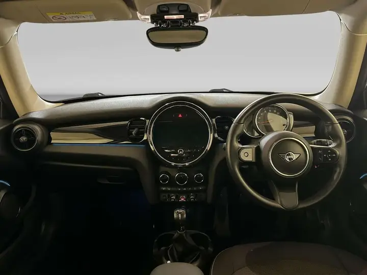 Mini Hatch 2021 photo 3