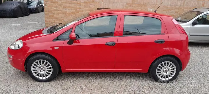 Fiat Grande Punto 2016 photo 4