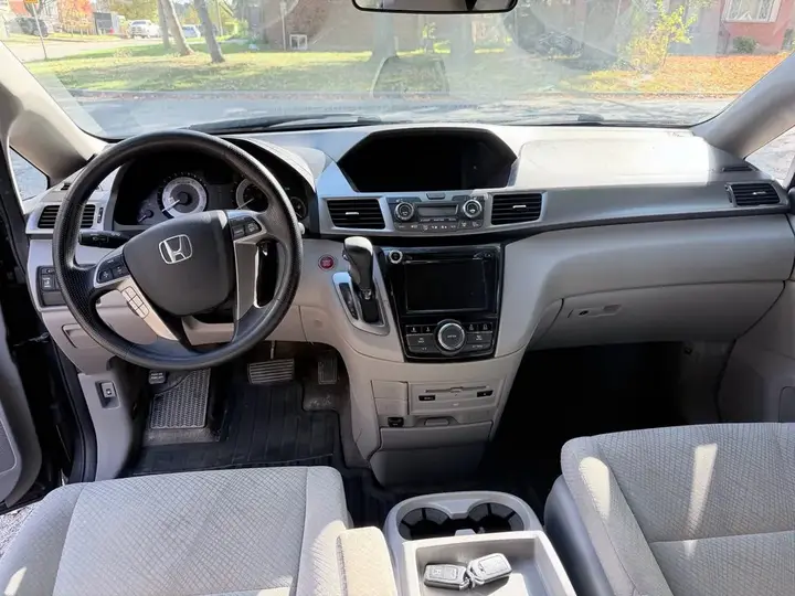 Honda Odyssey 2016 photo 5