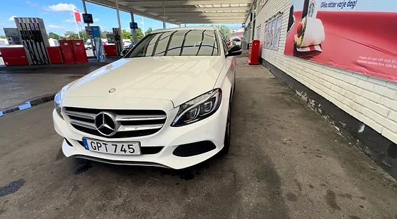 Mercedes-Benz C220 2015 photo 2