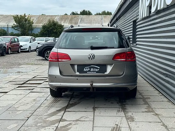 Volkswagen Passat 2013 photo 4