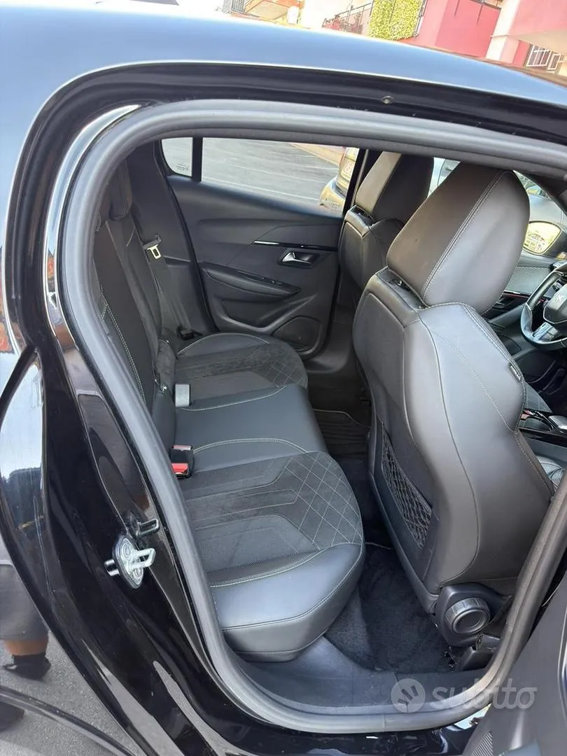 Peugeot 208 2022 photo 5