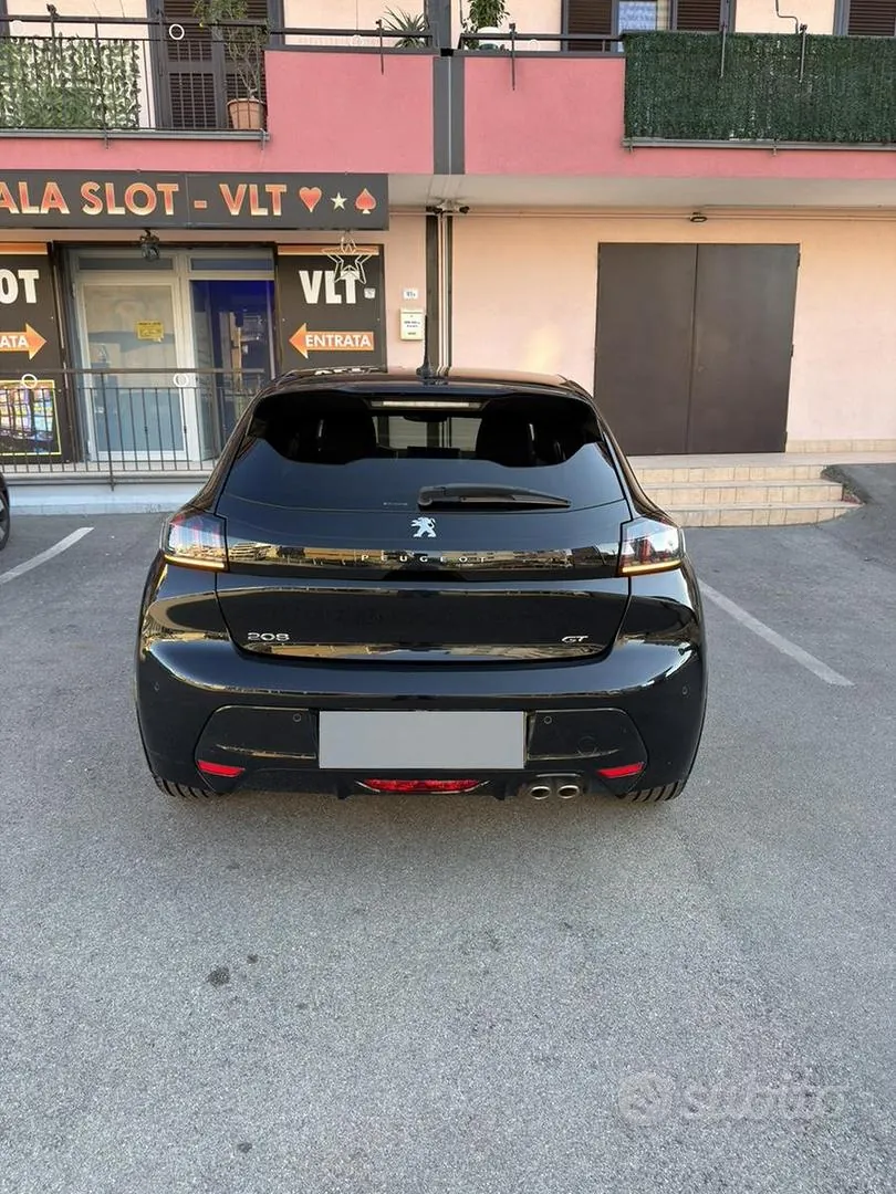Peugeot 208 2022 photo 3