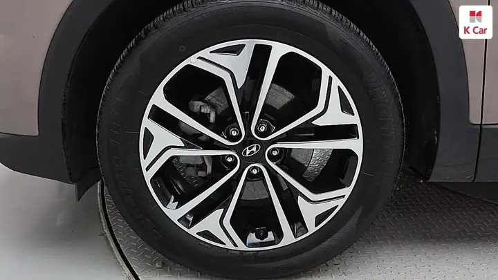 Hyundai Santa Fe 2019 photo 5