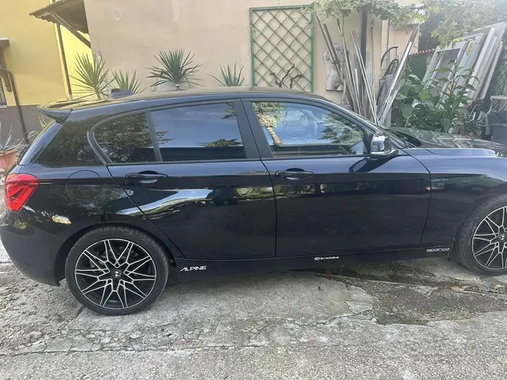 BMW Series 1 2019 photo 2