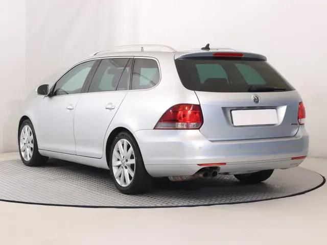 Volkswagen Golf Variant 2012 photo 3