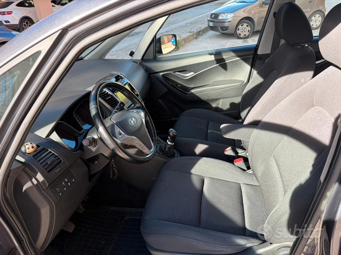 Hyundai Ix20 2017 photo 3