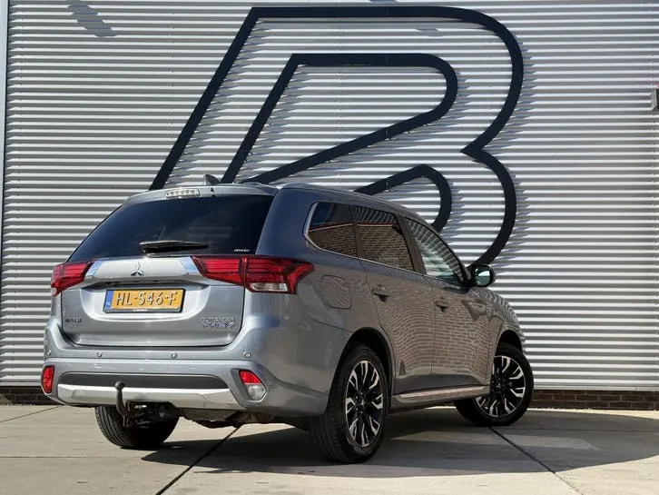 Mitsubishi Outlander 2015 photo 3