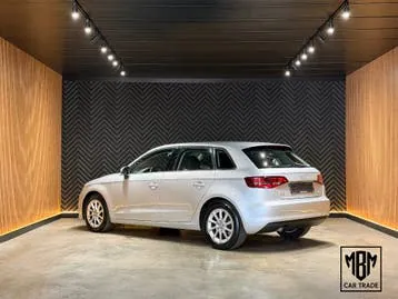 Audi A3 2013 photo 2