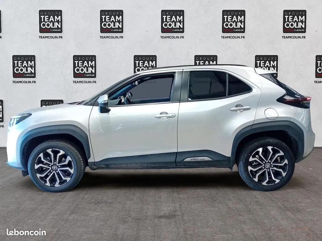 Toyota Yaris Cross 2025 photo 2
