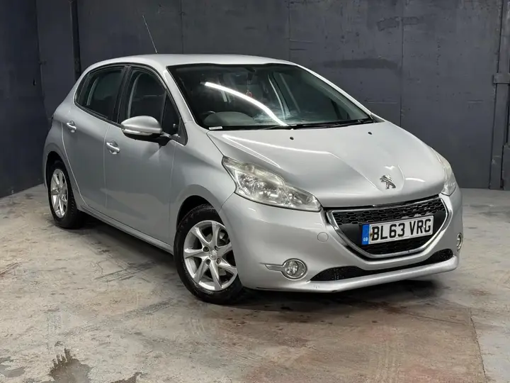 Peugeot 208