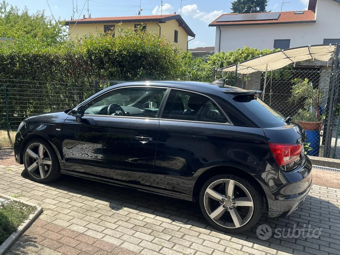 Audi A1 2011 photo 2
