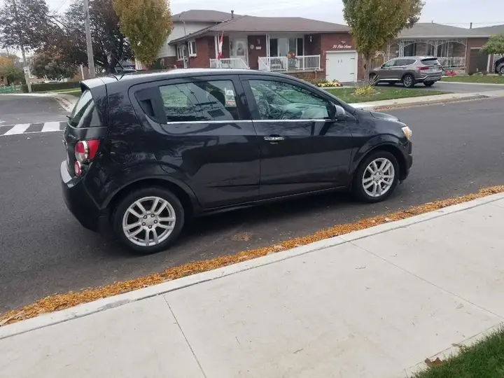 Chevrolet Sonic 2015 photo 3