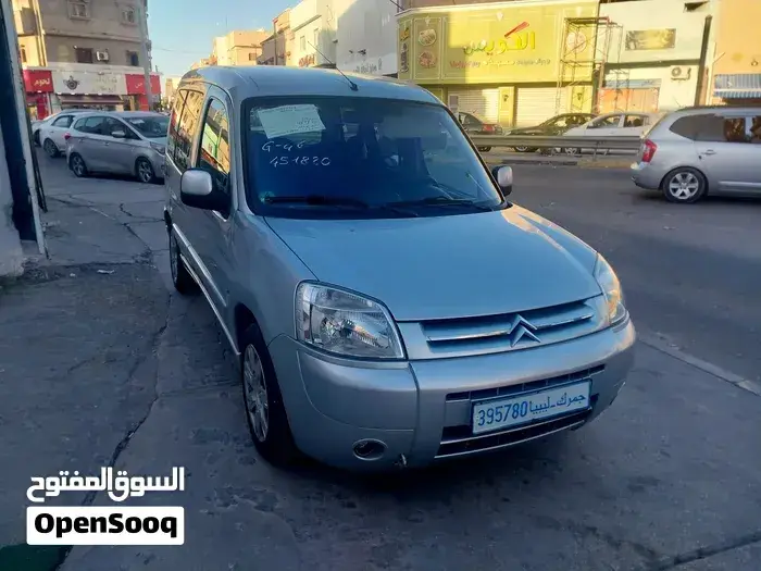 Citroen Berlingo 2008 photo 2