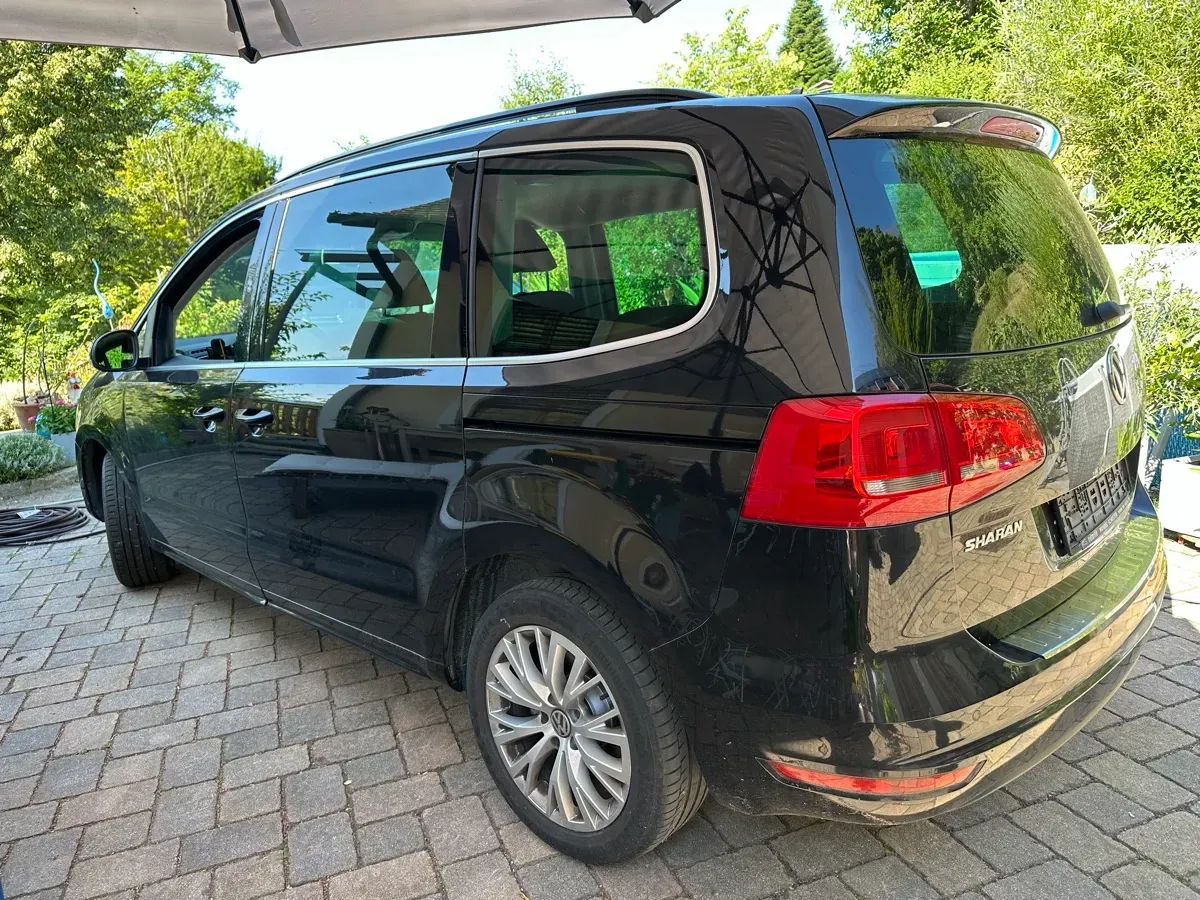 Volkswagen Sharan 2010 photo 3