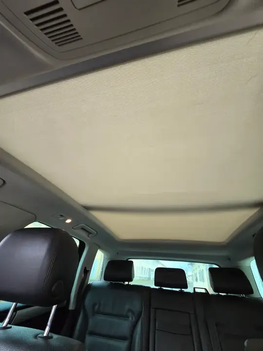 Volkswagen Touareg 2012 photo 2