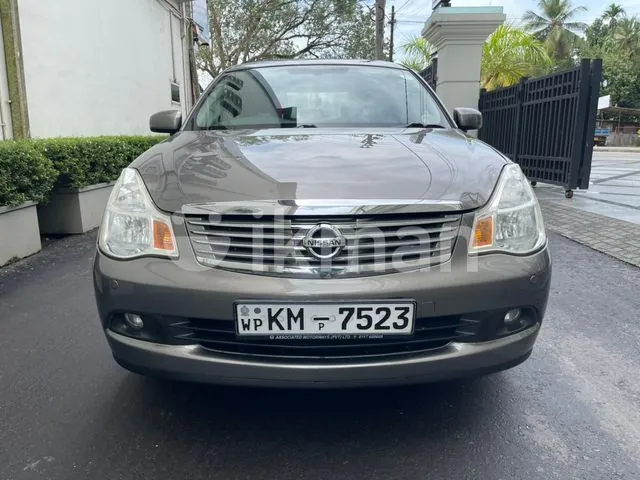 Nissan Bluebird 2011 photo 3