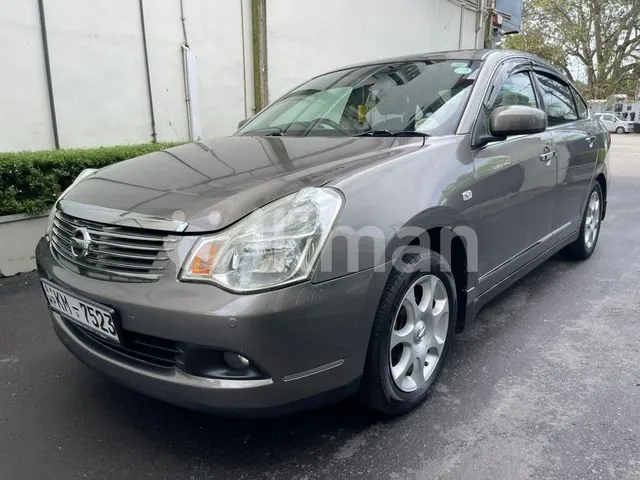 Nissan Bluebird 2011 photo 2