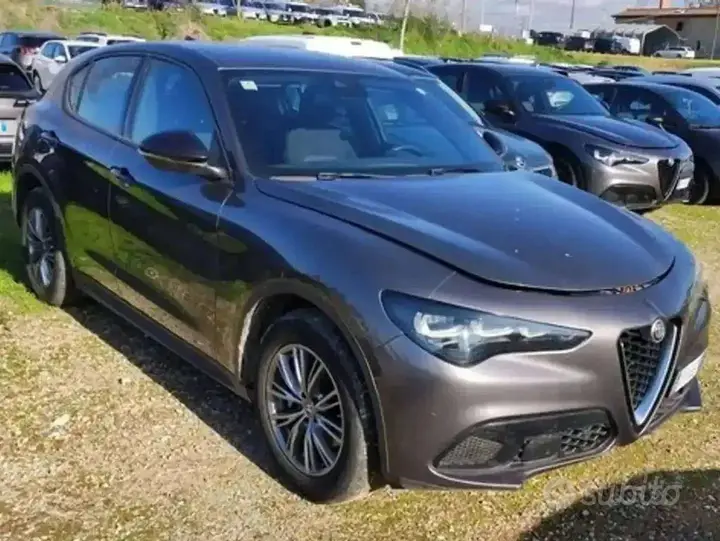 Alfa Romeo Stelvio 2023 photo 3