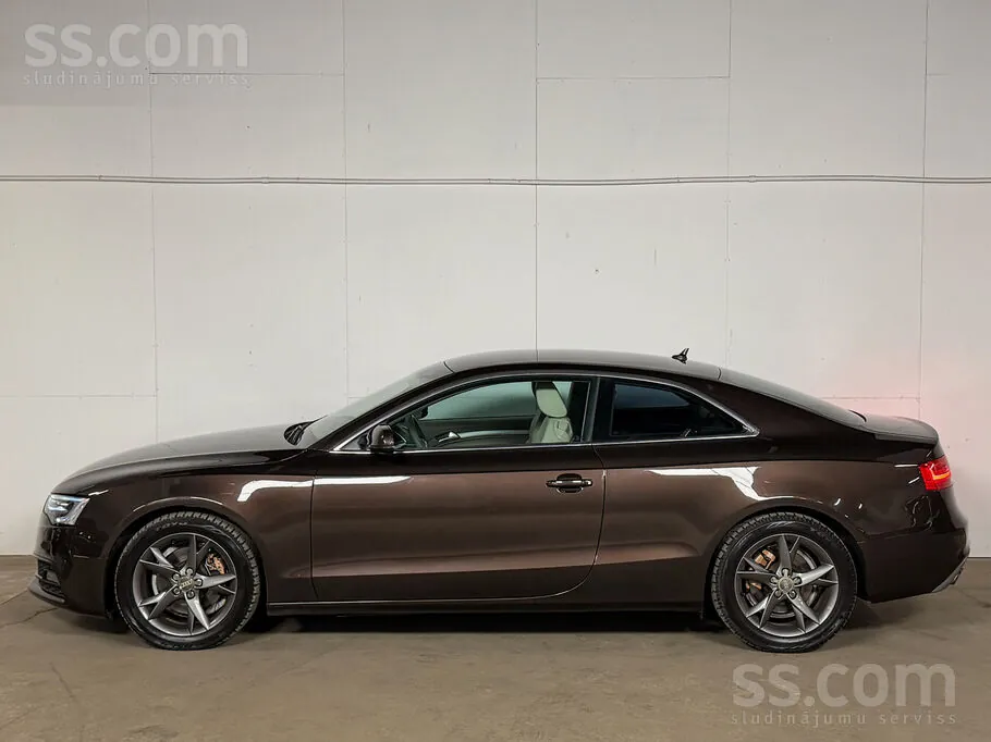 Audi A5 2010 photo 5