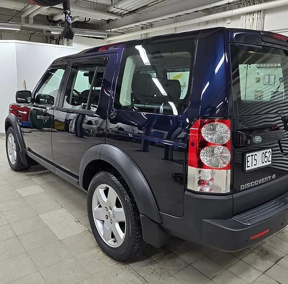 Land Rover Discovery 4 2011 photo 3