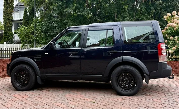 Land Rover Discovery 4 2011 photo 2